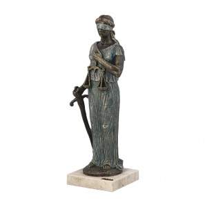 Скульптура "Богиня правосудия"