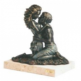 Скульптура "Любовь - это волшебство"